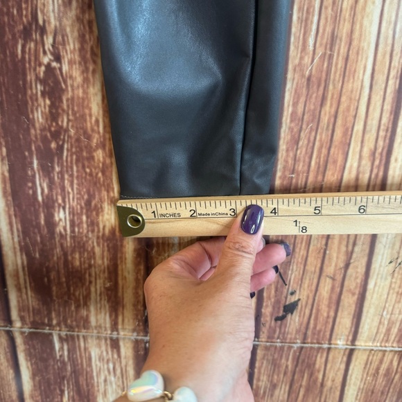 Athleta Women’s All Over Gleam Tight Faux Leather Arbor Olive Leggings Size XS - Picture 8 of 12